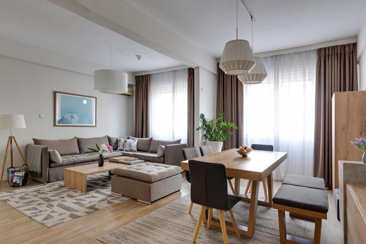 Daire Syntagma Spotlight